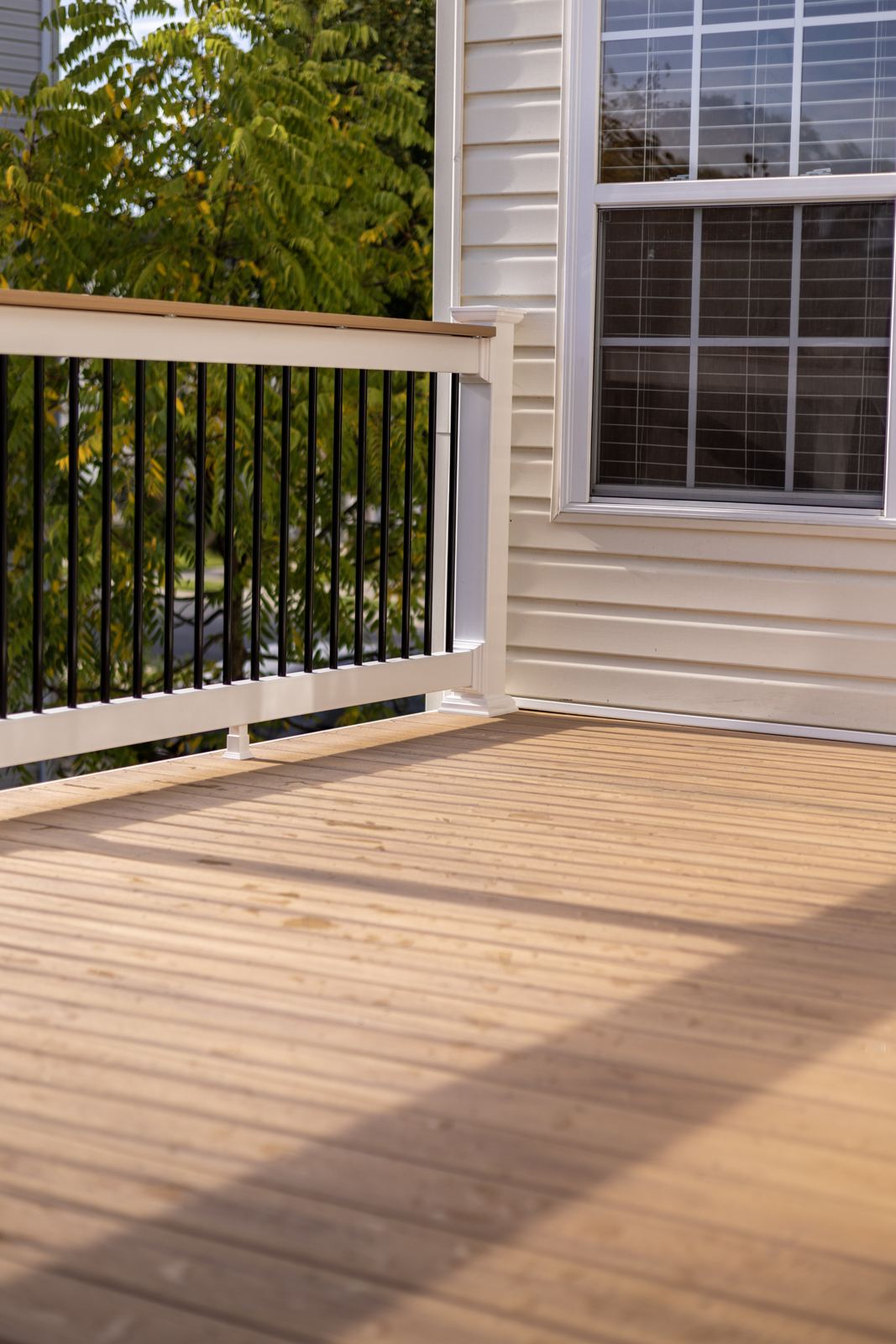 Custom deck built by PTG Landscape in Maryland