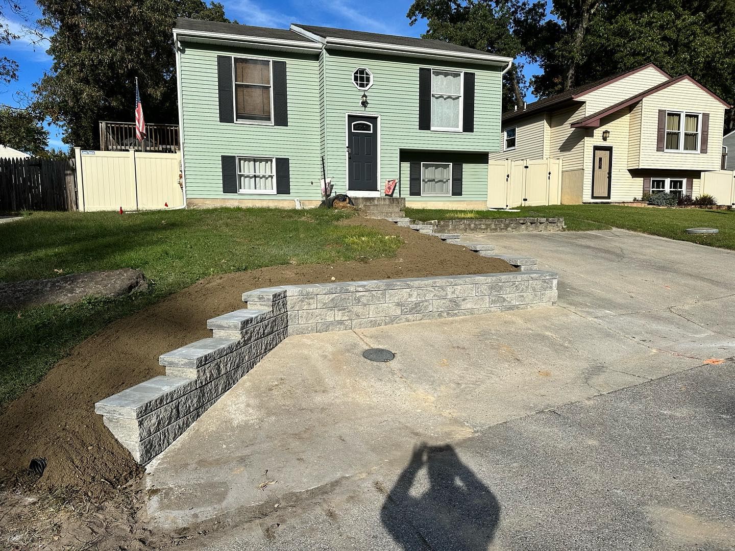 Retaining wall built by PTG Landscape in Maryland