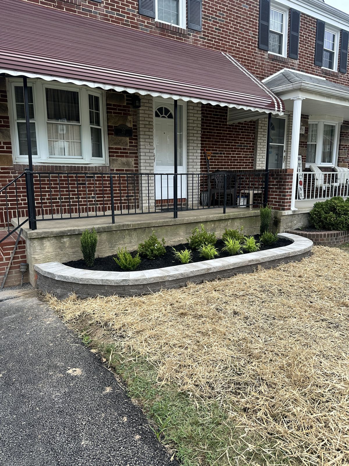 Retaining wall built by PTG Landscape in Maryland