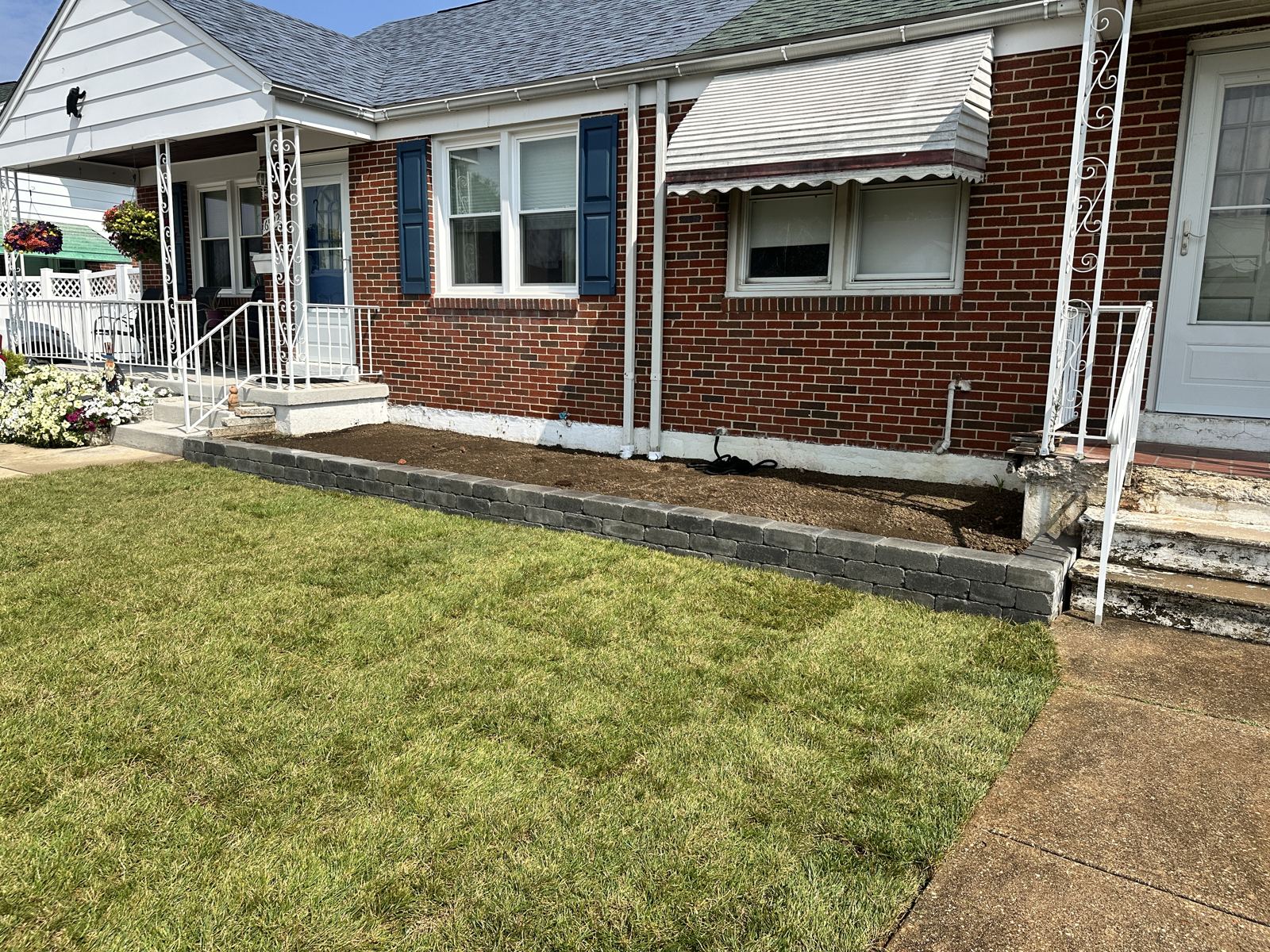 Retaining wall built by PTG Landscape in Maryland